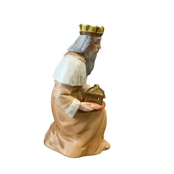 Vintage HOMCO Porcelain Nativity King Figurine With Gold Crown Gift 6" - Picture 2 of 6